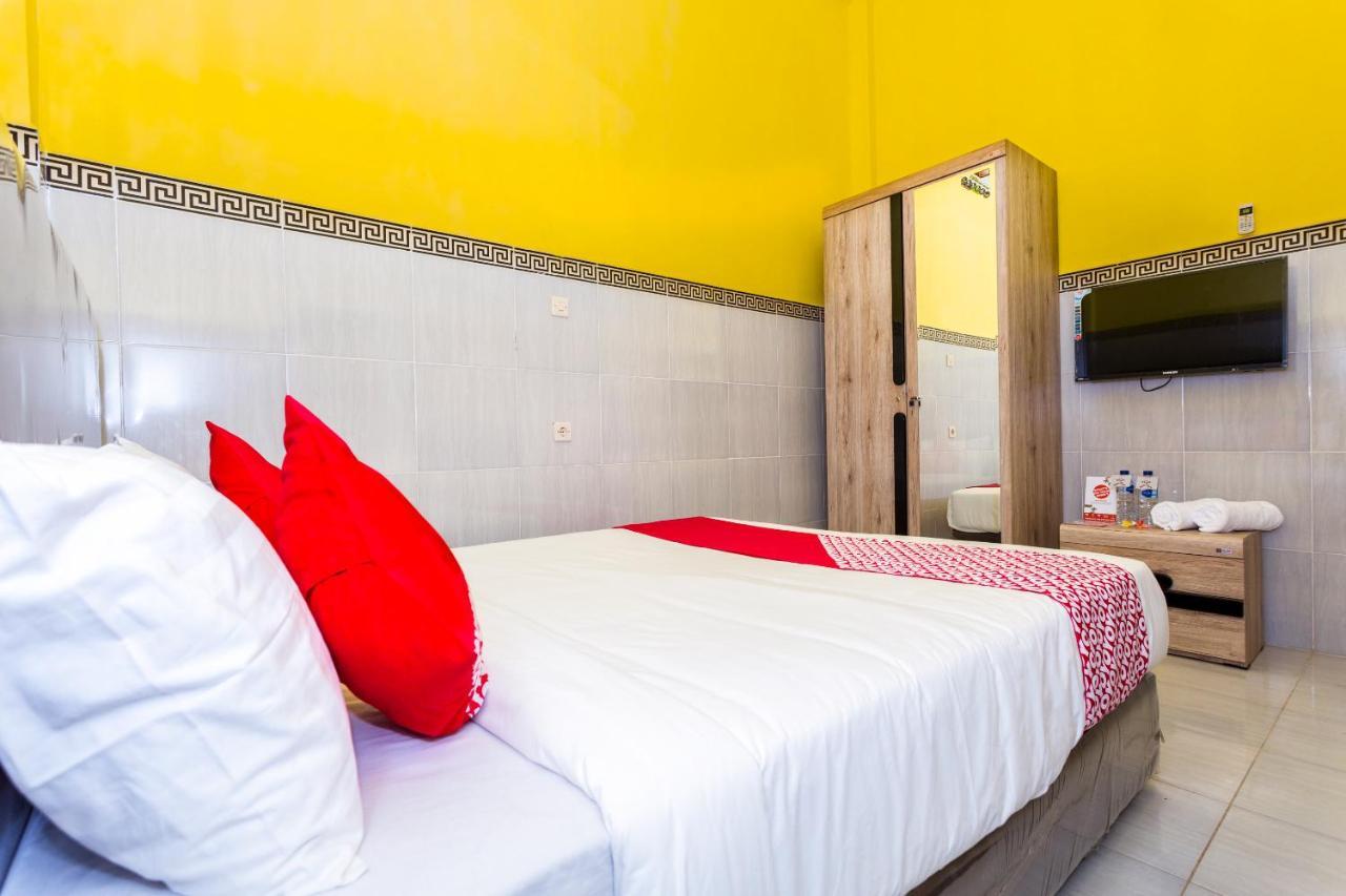 OYO 1427 Azzahra Guest House Mataram Kültér fotó